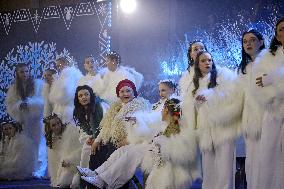 Traditions of Generous Evening show at Ukrainian House in Kyiv